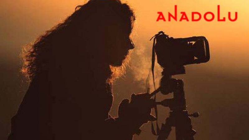 bayan fotoğraf çekiyor Çanakkalede