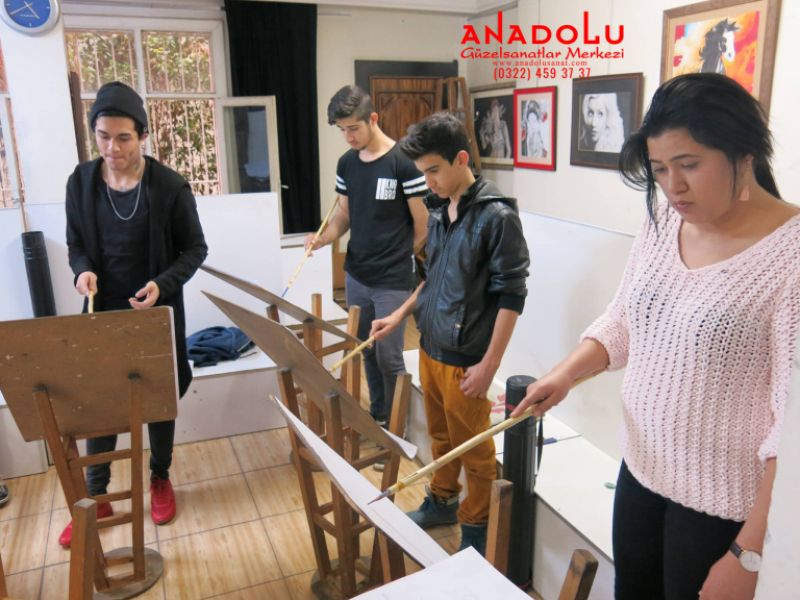 Çanakkalede Anadolu Güzel Sanatlarda Modelden Desen Çizimleri